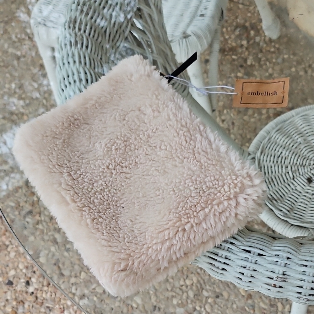 New W Tag Embellish Cream Faux Fur Sherpa Sherling Clutch Cosmetic Pouch